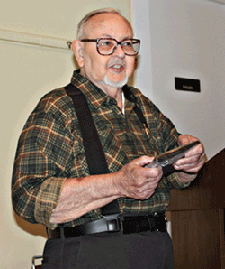 Richard Roberts accepting award