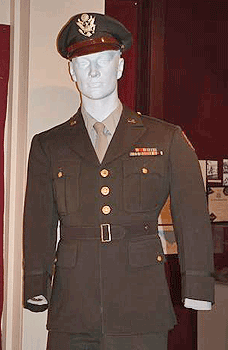 Mort Walker's uniform