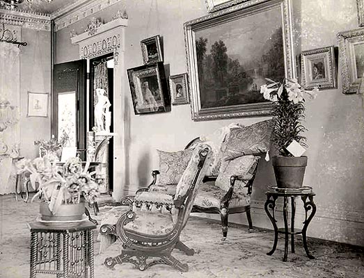 parlor in 1900