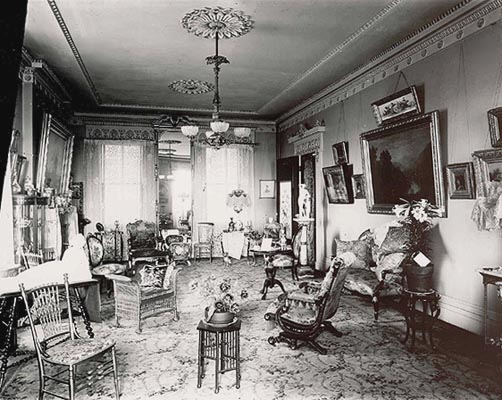 parlor in 1900
