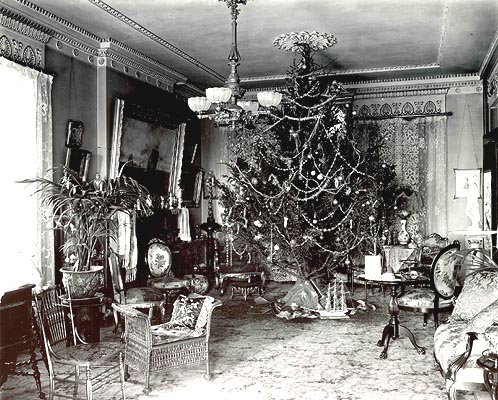 parlor, Christmas 1900
