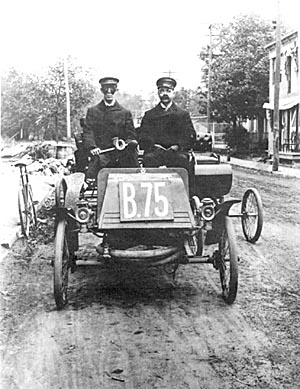 Joe Mechaley & Belden Brown in a Standard 1902 in an undated photo Joe Mechaley & Belden Brown in a Standard 1902 in an undated photo