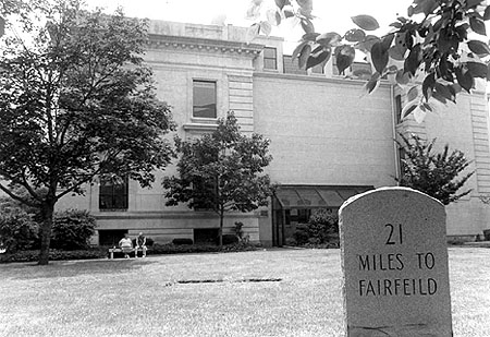 Old Town Hall 1988, South Side, back, with Milestone
