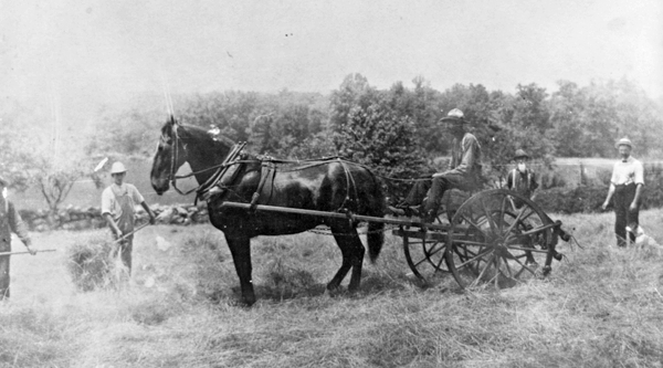 Frank Bouton at right, circa 1916