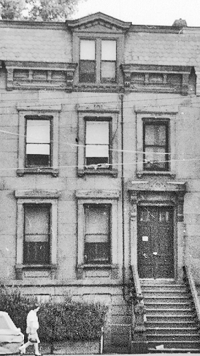 Brownstone stoop, Bell Street