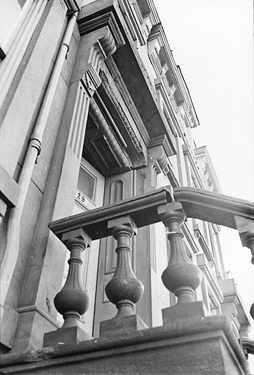 Brownstone stoop, Bell Street, detail