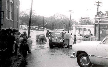 looking southeast towards West Main Street Bridge, Redman Chevrolet a right