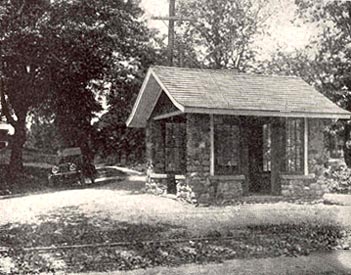 trolley waiting station, Belltown